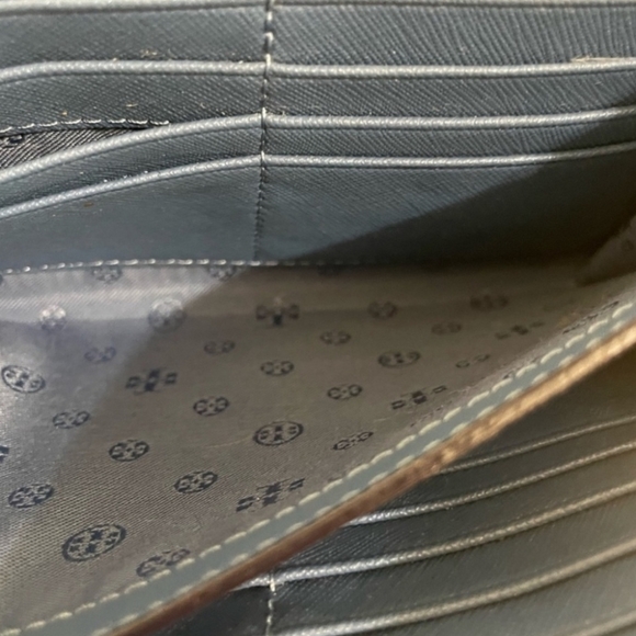 Tory Burch Wallet Clutch - Picture 7 of 10